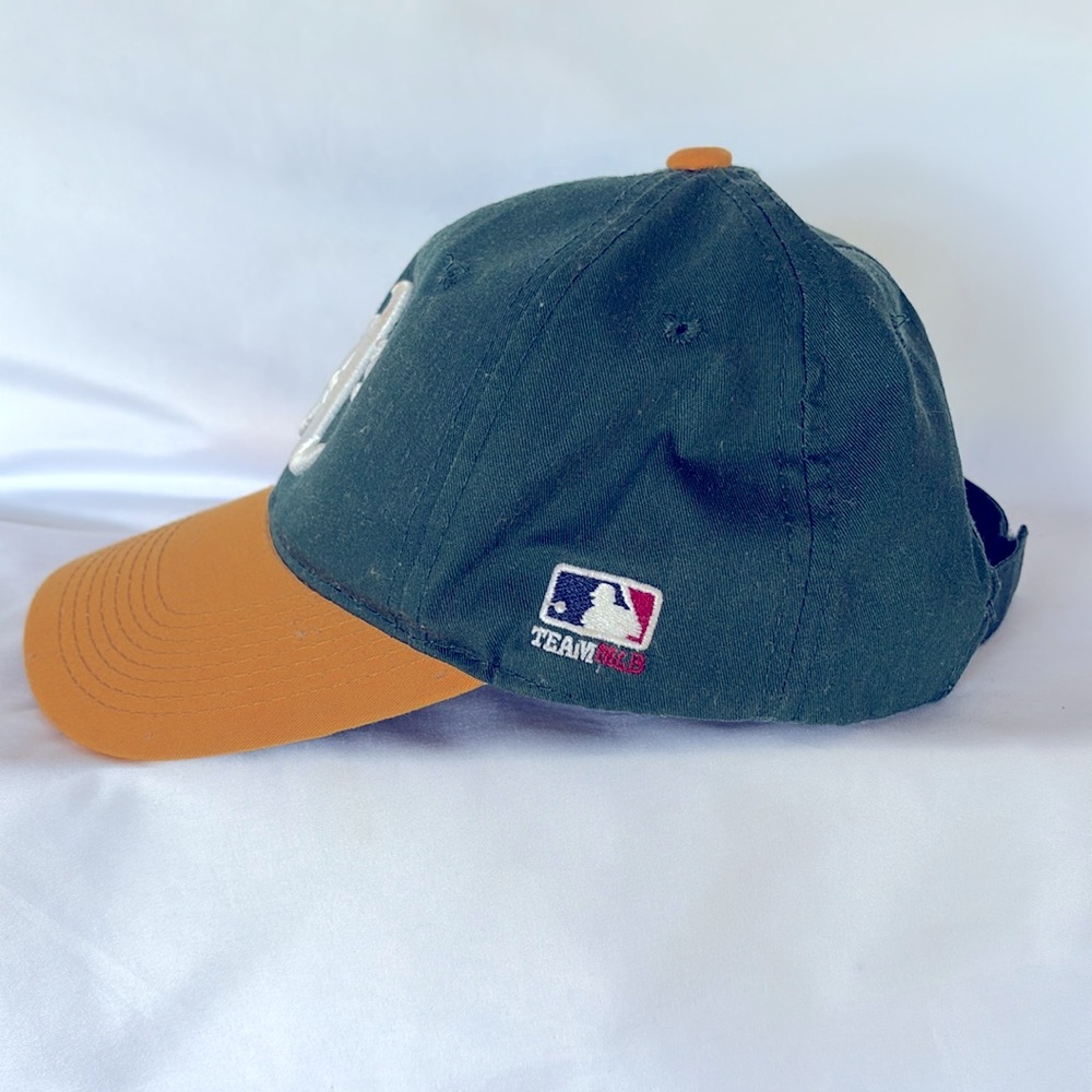 GENTLY WORN BASEBALL YOUTH TEAM CAP - EMBROIDERED LOGO A’s DARK GREEN & YELLOW - Picture 3 of 7